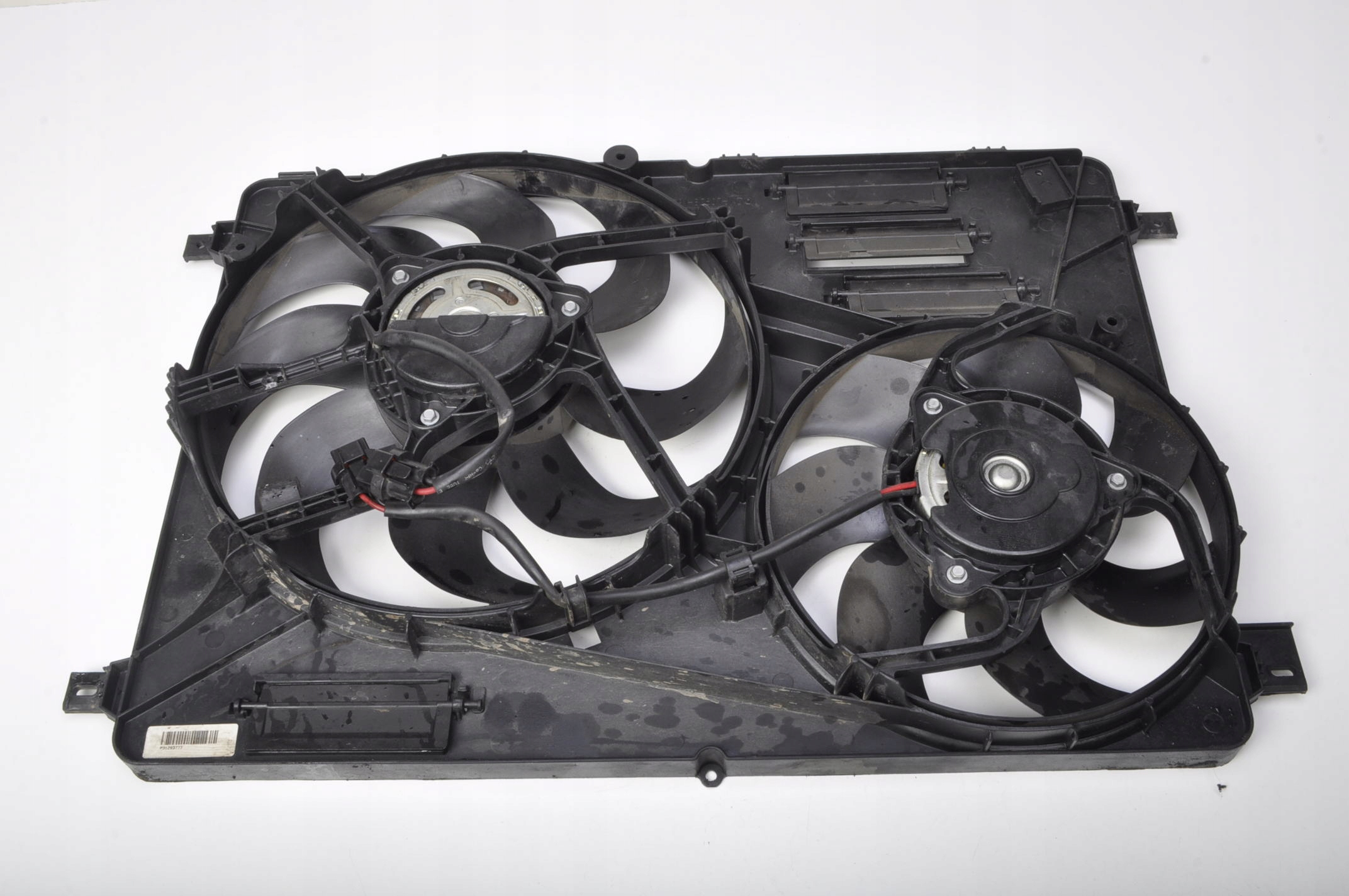 VOLVO V70 III 2.0 D3 вентилятор радіатора 31293777