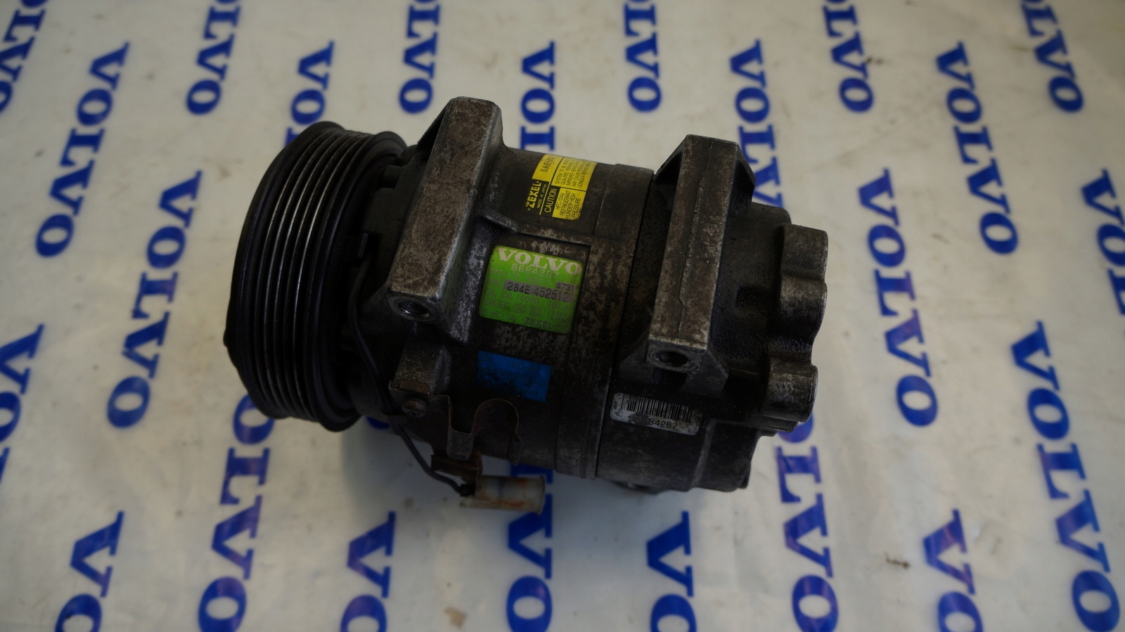 8684287 - VOLVO V70 S60 XC70 компрессор кондиционера насос