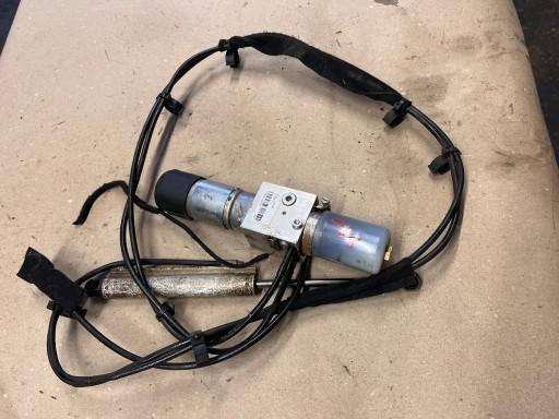 VOLVO V70 привод задней двери 31299153