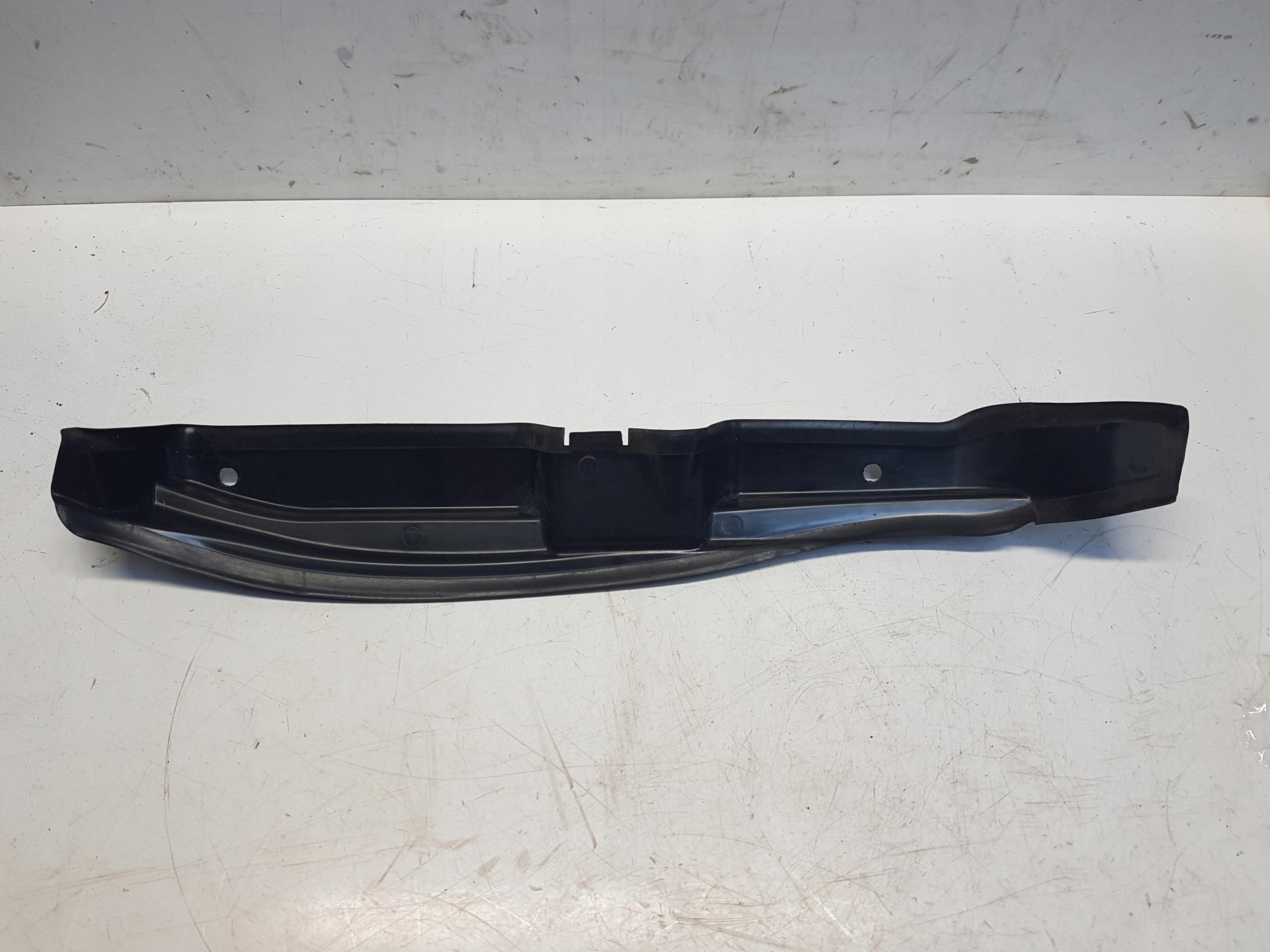 VOLVO V90 S90 прокладка брызговика 31688206