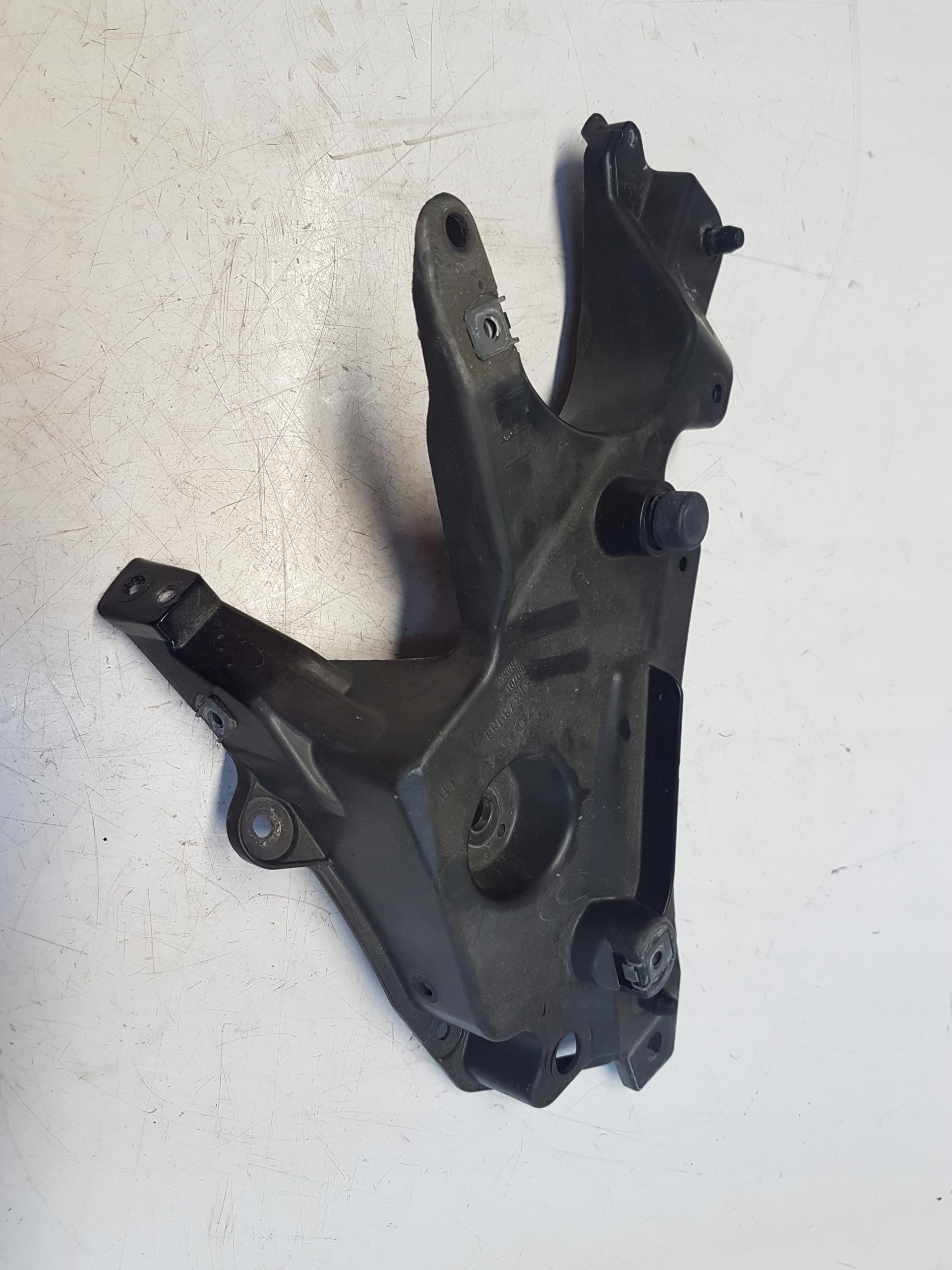 VOLVO V90 S90 бризговики передній лівий 31378984