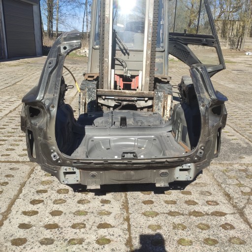 VOLVO XC40 2018 ЗАДНІ БРИЗКОВИКИ ВРИЗАНІ ЗАД