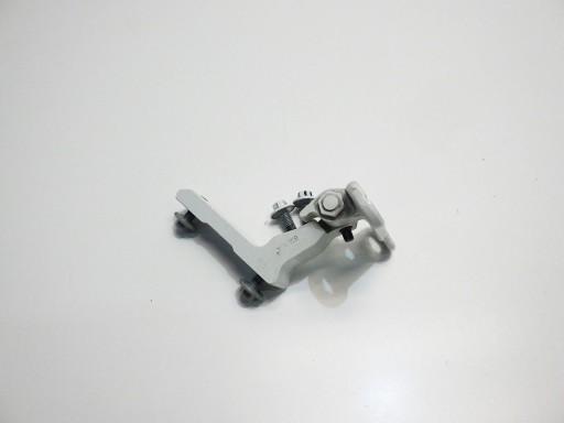 31457100 - VOLVO XC40 2021 ДВЕРНАЯ ПЕТЛЯ ПРАВАЯ ЗАДНЯЯ НИЖНЯЯ