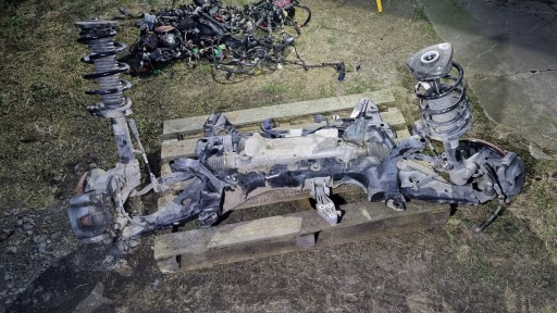 VOLVO XC40 II 2018 СТАБИЛИЗАТОР ПОПЕРЕЧНОЙ УСТОЙЧИВОСТИ 31681915