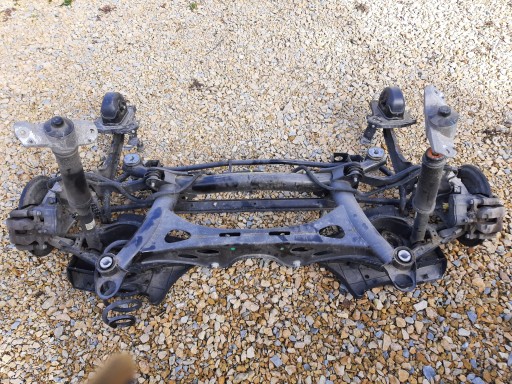 Volvo xc40 ii сани задня колиска тролейбус 32269604