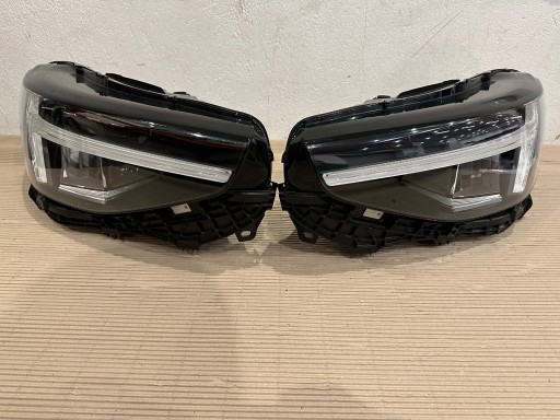 32338908 - Volvo xc40 lift c40 правая передня фара ліва в комплекті з базою