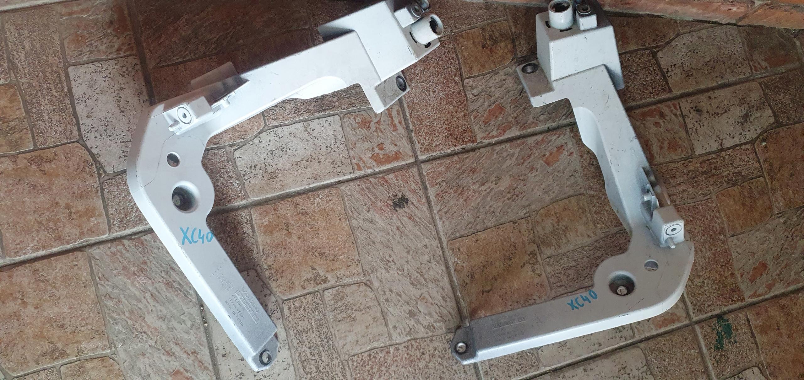 VOLVO XC40 КРІПЛЕННЯ КРИЛА ЛІВИЙ ПРАВИЙ ПЕРЕДНІЙ