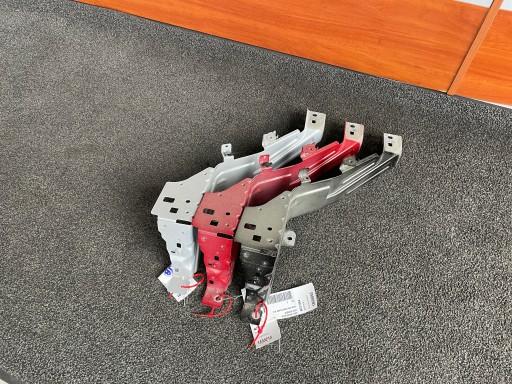 31651422 - VOLVO XC40 кріплення кронштейн крила лівий