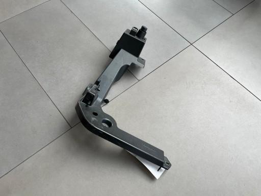 32234762 31457752 - VOLVO XC40 кріплення кронштейн крила правий