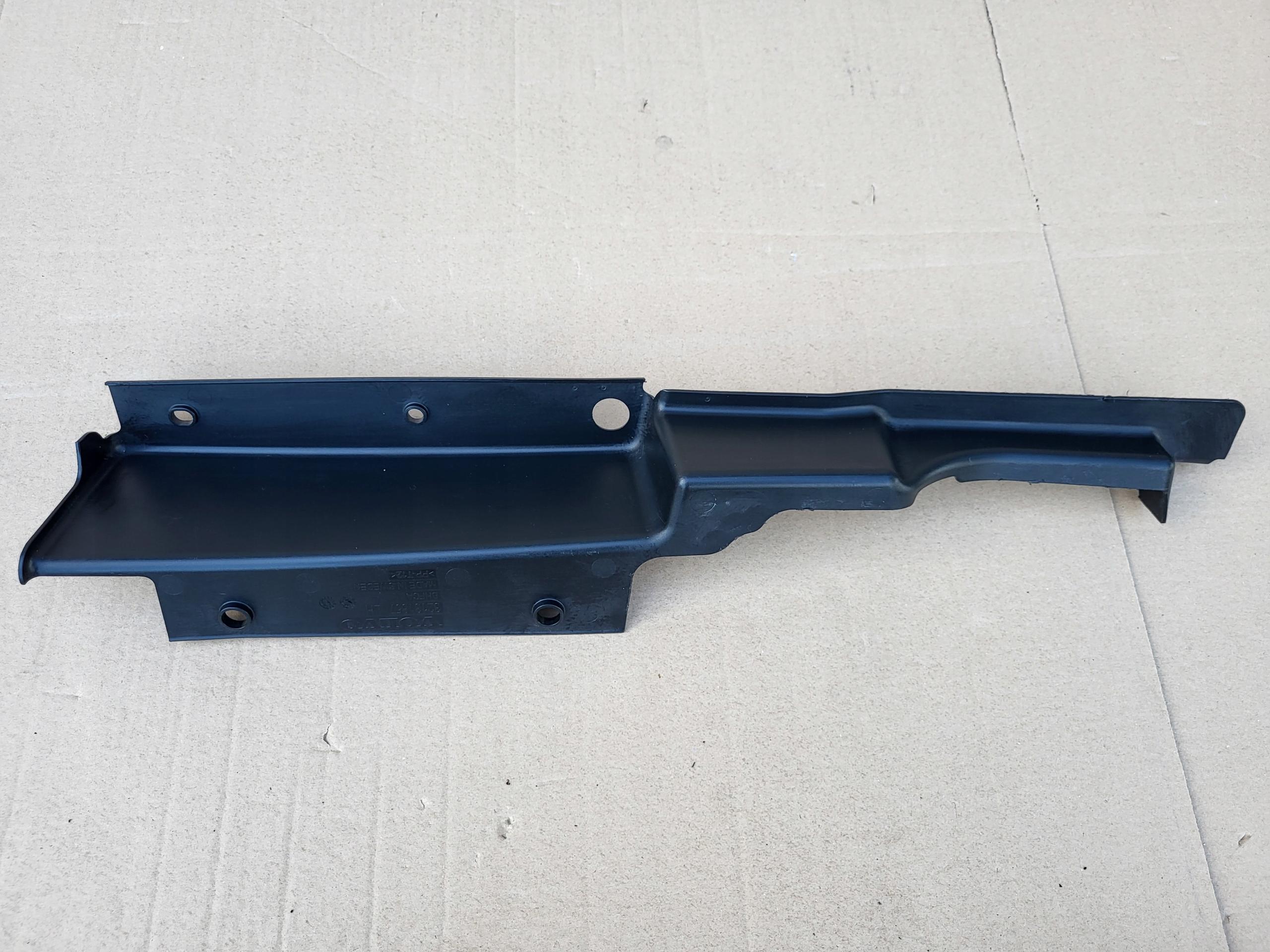 32131857 - VOLVO XC40 БРИЗГОВИКИ ФАРТУХ РЕШІТКА