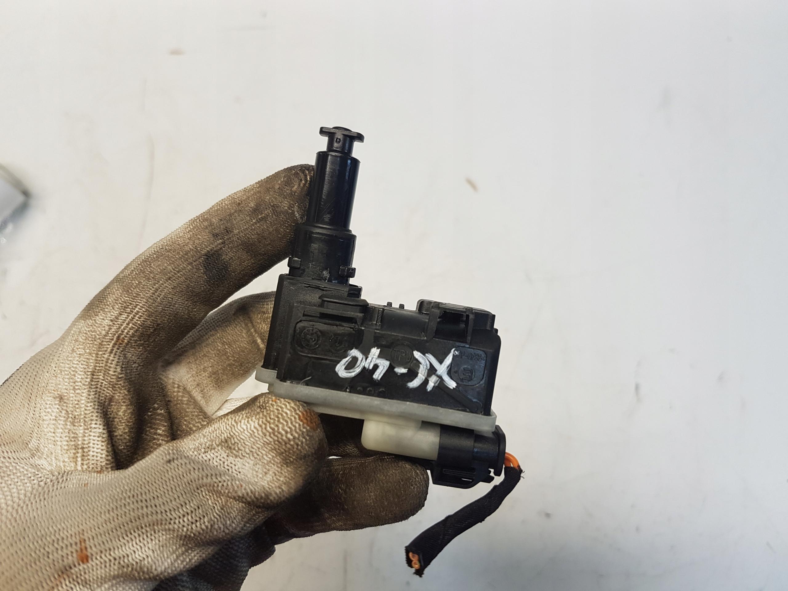 VOLVO XC40 замок крышки топливного бака d5251.00