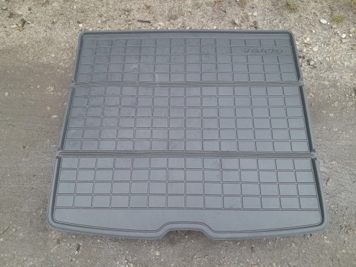 Оригинальный коврик в багажник VOLVO XC40.