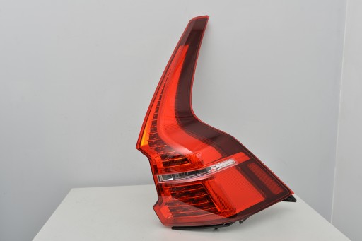 Volvo xc60 ii 2017 - права задня фара usa 31655359