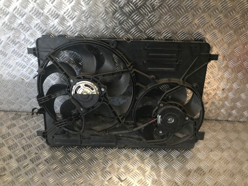 VOLVO XC60 XC70 S60 вентилятор радіатора 30668629