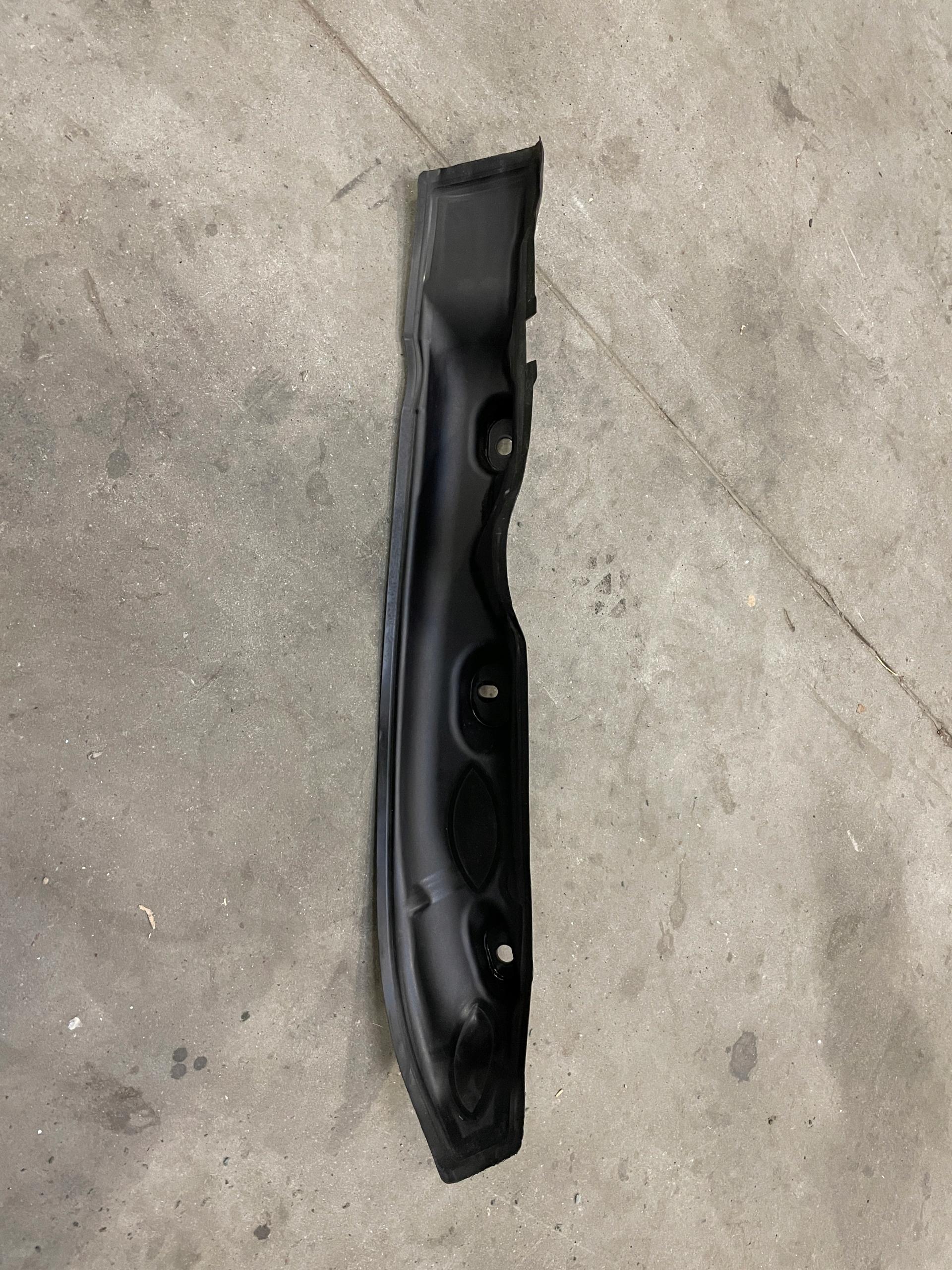 32244541 - VOLVO XC60 заглушка звукоизоляция правого крыла