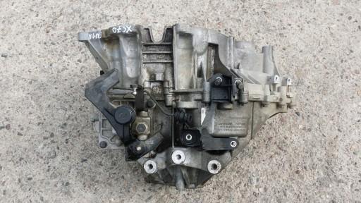 76085-K0010 - TOYOTA YARIS IV 20-