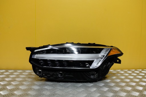 31656992-LEWA - Volvo xc90 2016- фара средняя светодиодная l 31656992 usa