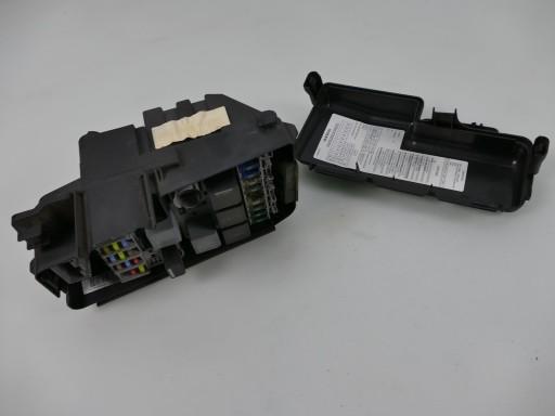 31270728 - VOLVO XC90 і ліфт 2.4 D5 блок запобіжників