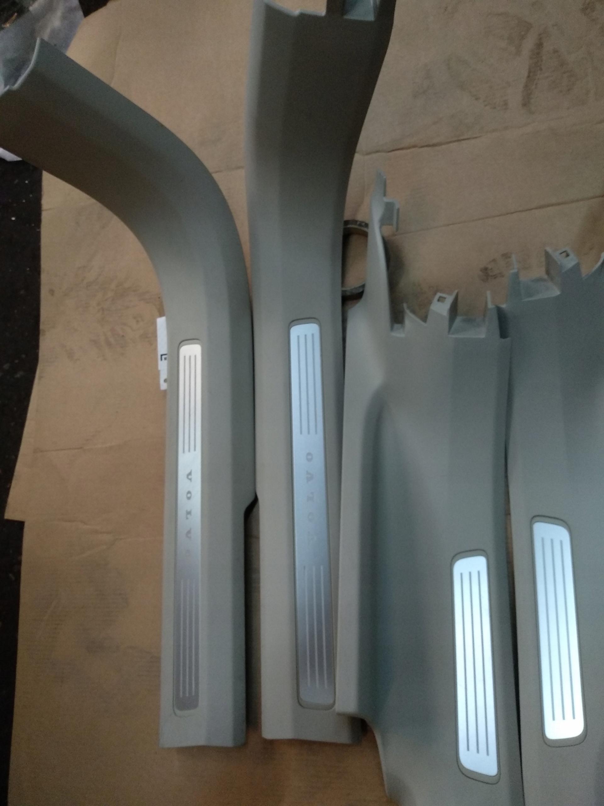 31363642 31363649 - VOLVO XC90 II 14-19R педаль порогу без BEIGE