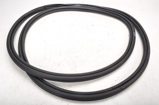 VOLVO XC90 II УПЛОТНИТЕЛЬ ПЕРЕДНЕЙ ПРАВОЙ ДВЕРИ 2018