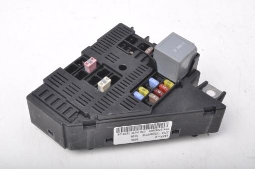 VOLVO XC90 T8 блок предохранителей 31473569