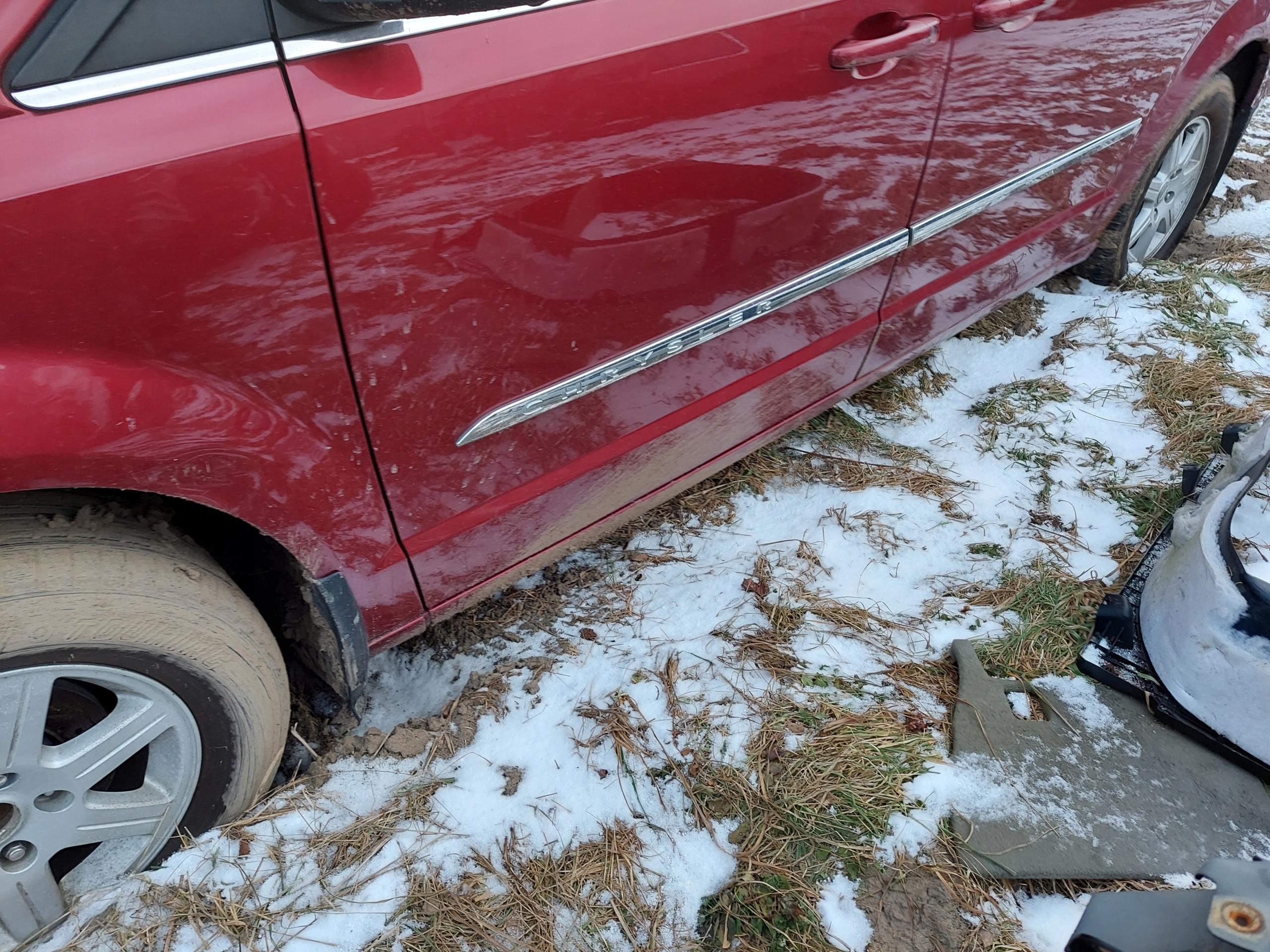 VOYAGER TOWN 11-20R МОЛДИНГ ДВЕРІ ЛІВИЙ ПЕРЕДНІЙ ХРОМ