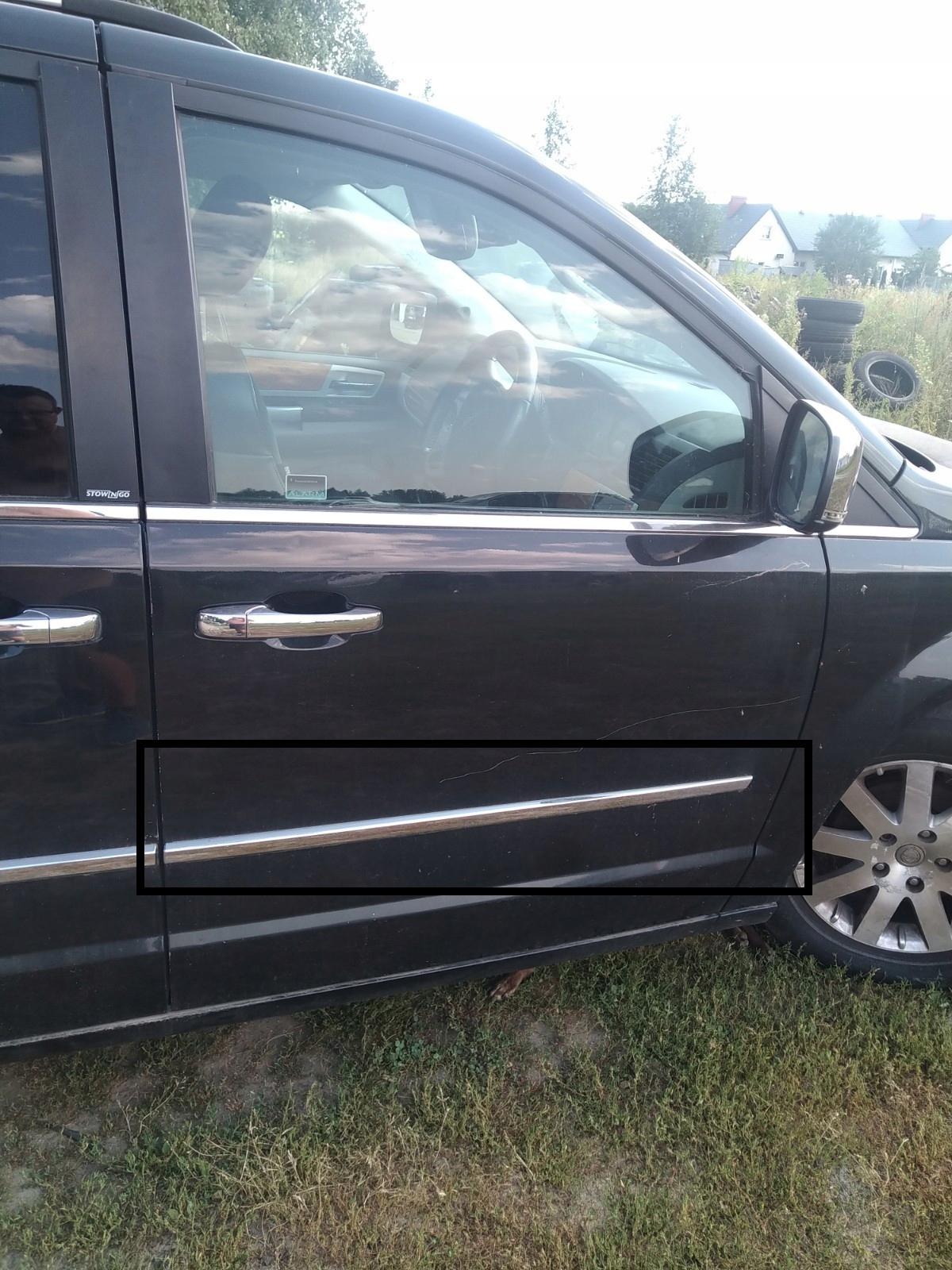 VOYAGER TOWN CARAVAN 08-20R ОБШИВКА ПРАВОЙ ДВЕРИ