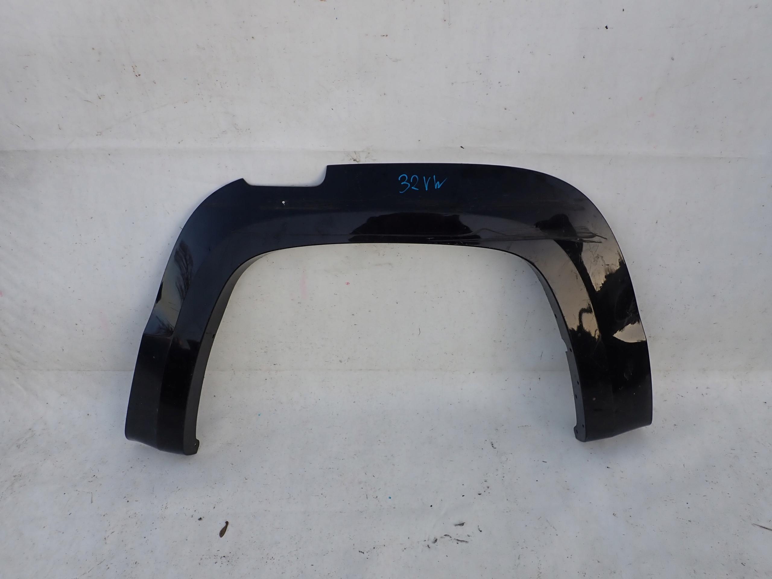 2HH853817 - VW AMAROK 09 - > НАКЛАДКА ЛЕВАЯ ЗАДНЯЯ