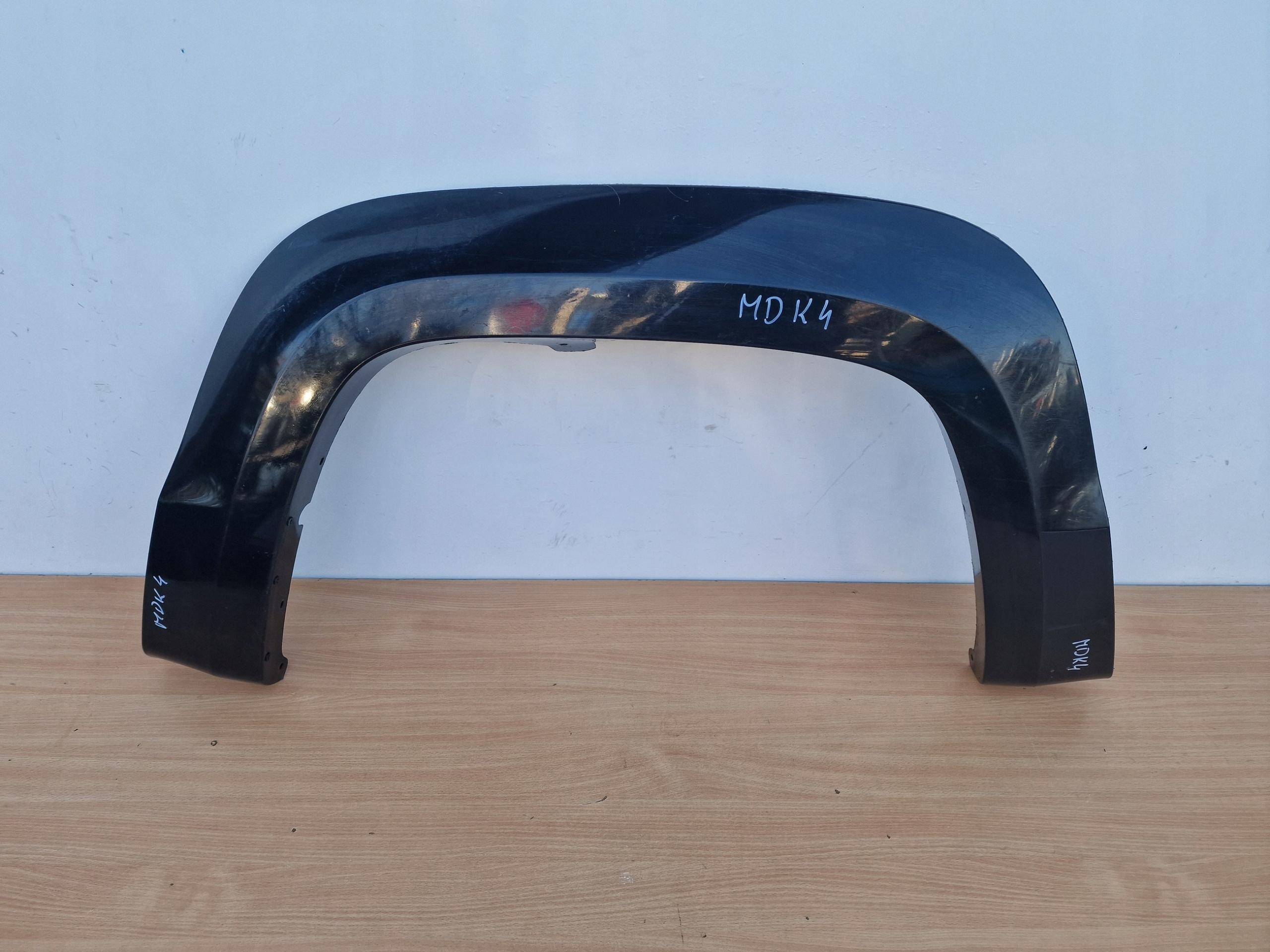 2HH853818 - VW AMAROK ПРАВЕ КРИЛО ЗАДНЯ НАКЛАДКА