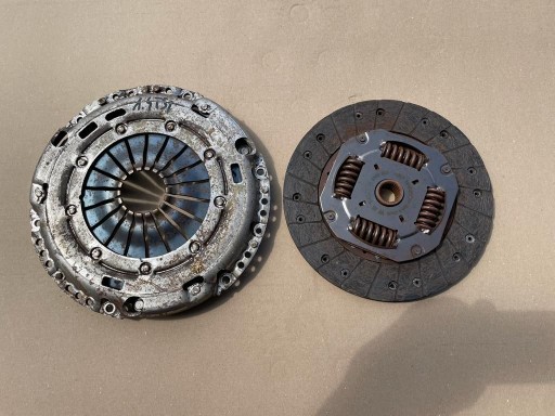 ТИСОК ЗЧЕПЛЕННЯ VW AUDI 1.4 TSI 03C141025M