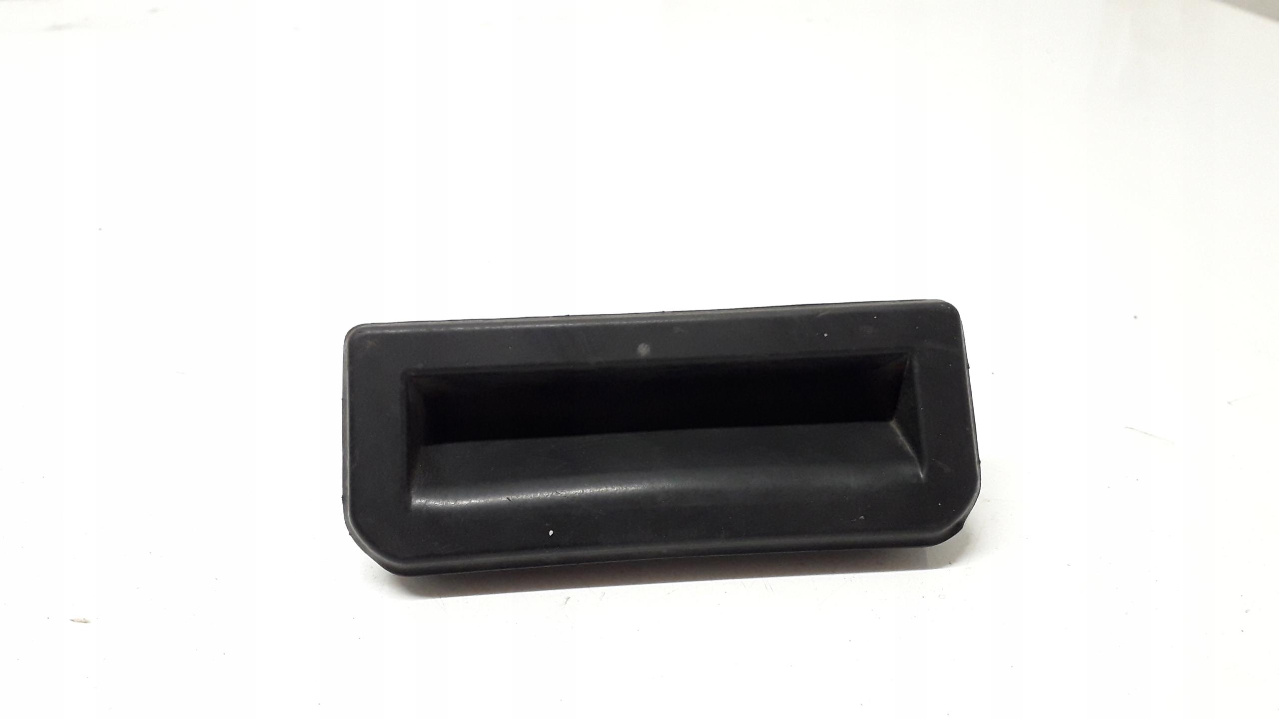 VW AUDI SKODA ЗАДНЯ ДВЕРНА РУЧКА 6V0827566