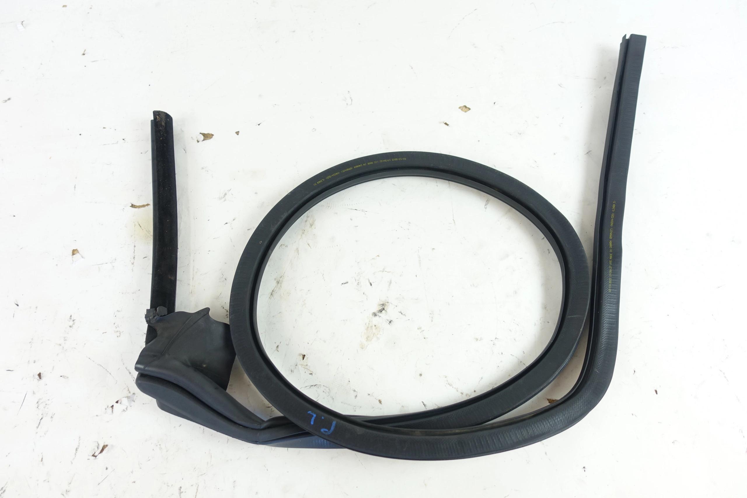 VW Beetle 5c ущільнення двері ліве 5c3839479