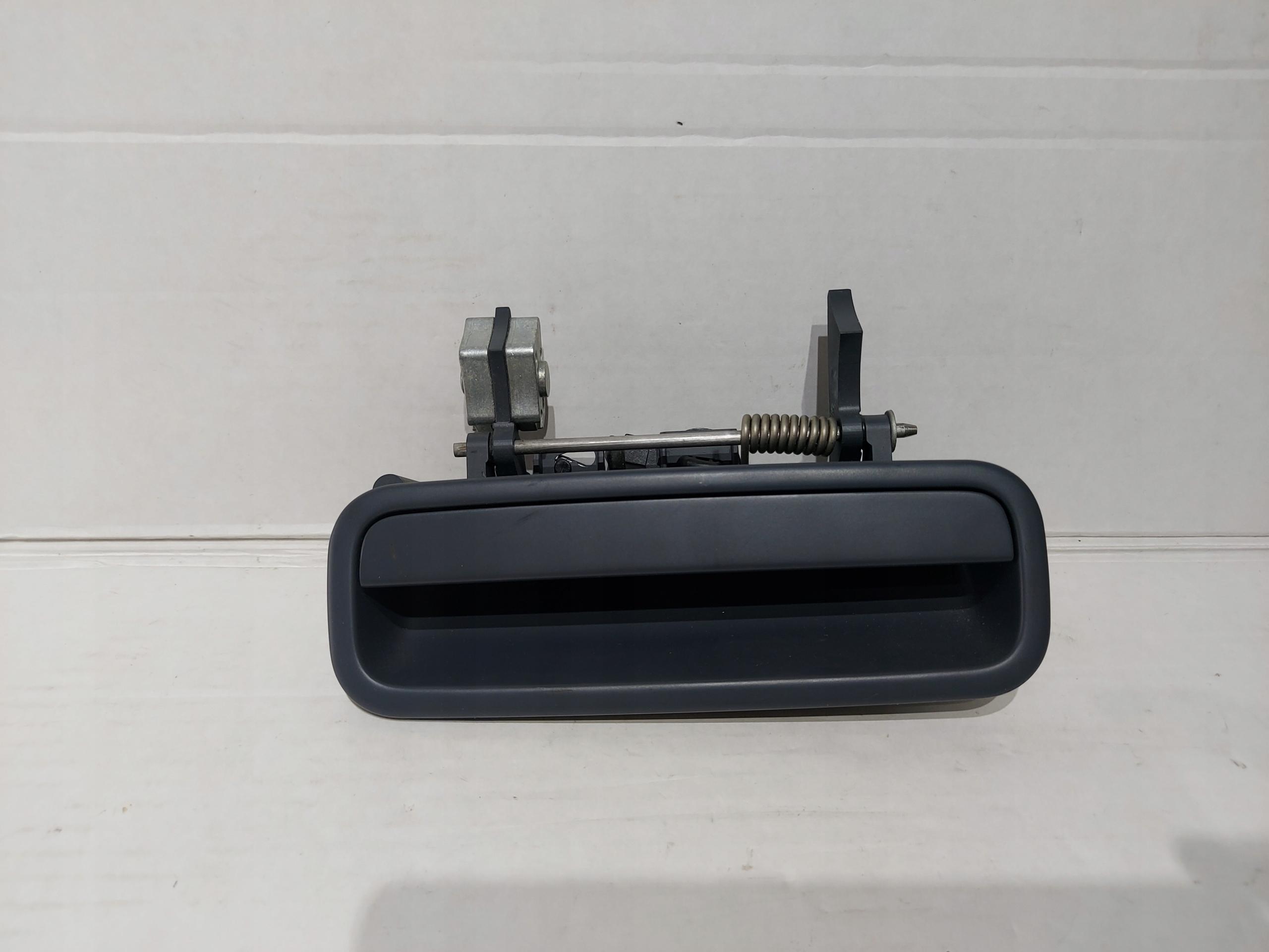 2K5827565D - VW CADDY 2K дверна ручка закрилка нова оригінальна