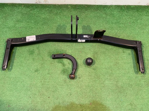 VW CADDY 2K0 БУКСИРУЮЧИЙ ГАК 2K0803881S