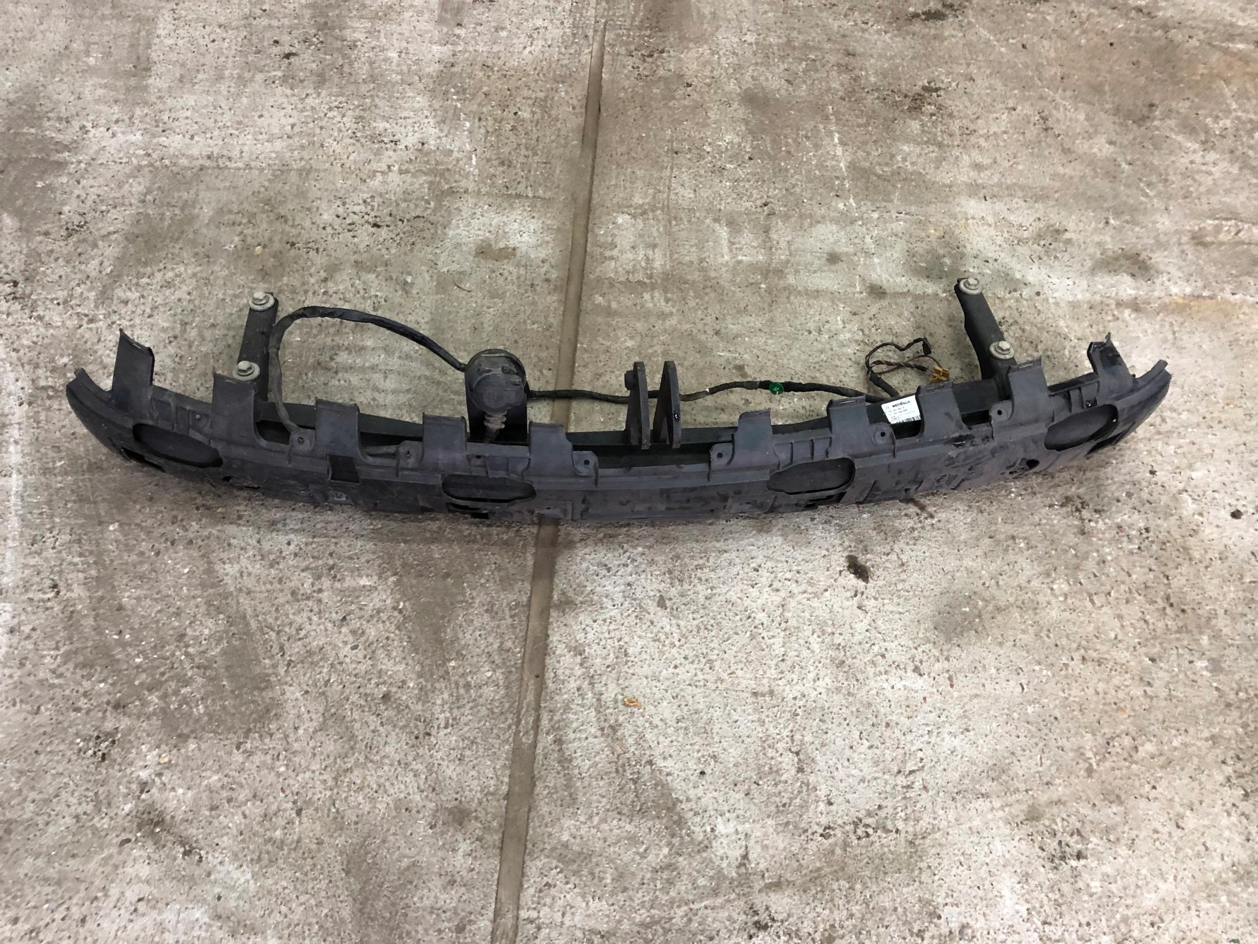 VW CADDY БАЛКА ПОД КРЮК УСТАНОВКА 2K0803881P