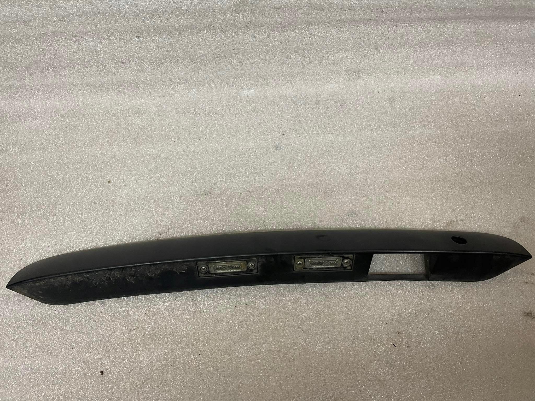 VW CADDY НАКЛАДКА ЗАДНІ ДВЕРІ 2K5827574S