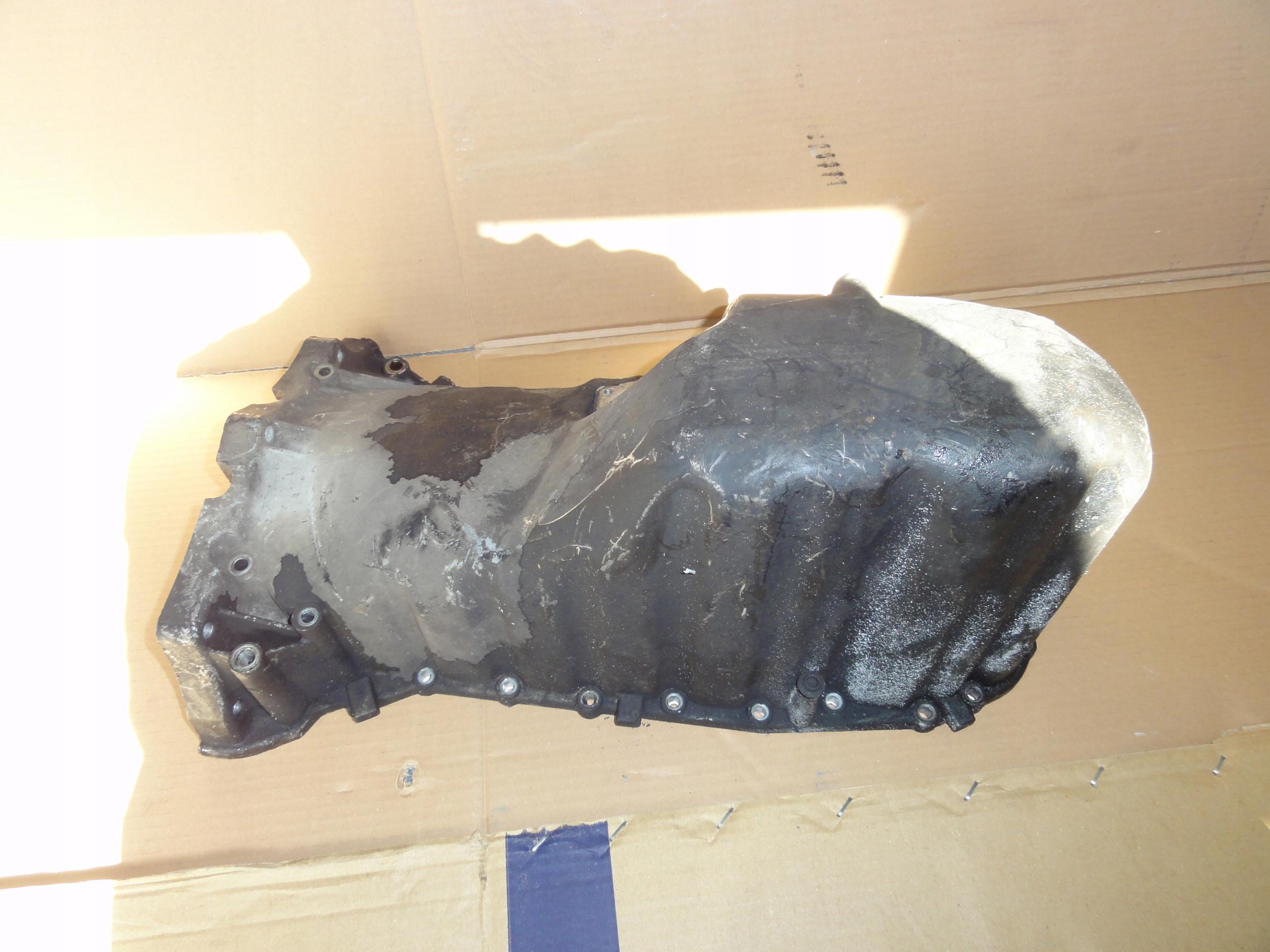 076103601 - VW CRAFTER 2.5 TDI ЧАША МАСЛЯНИЙ ПІДДОН