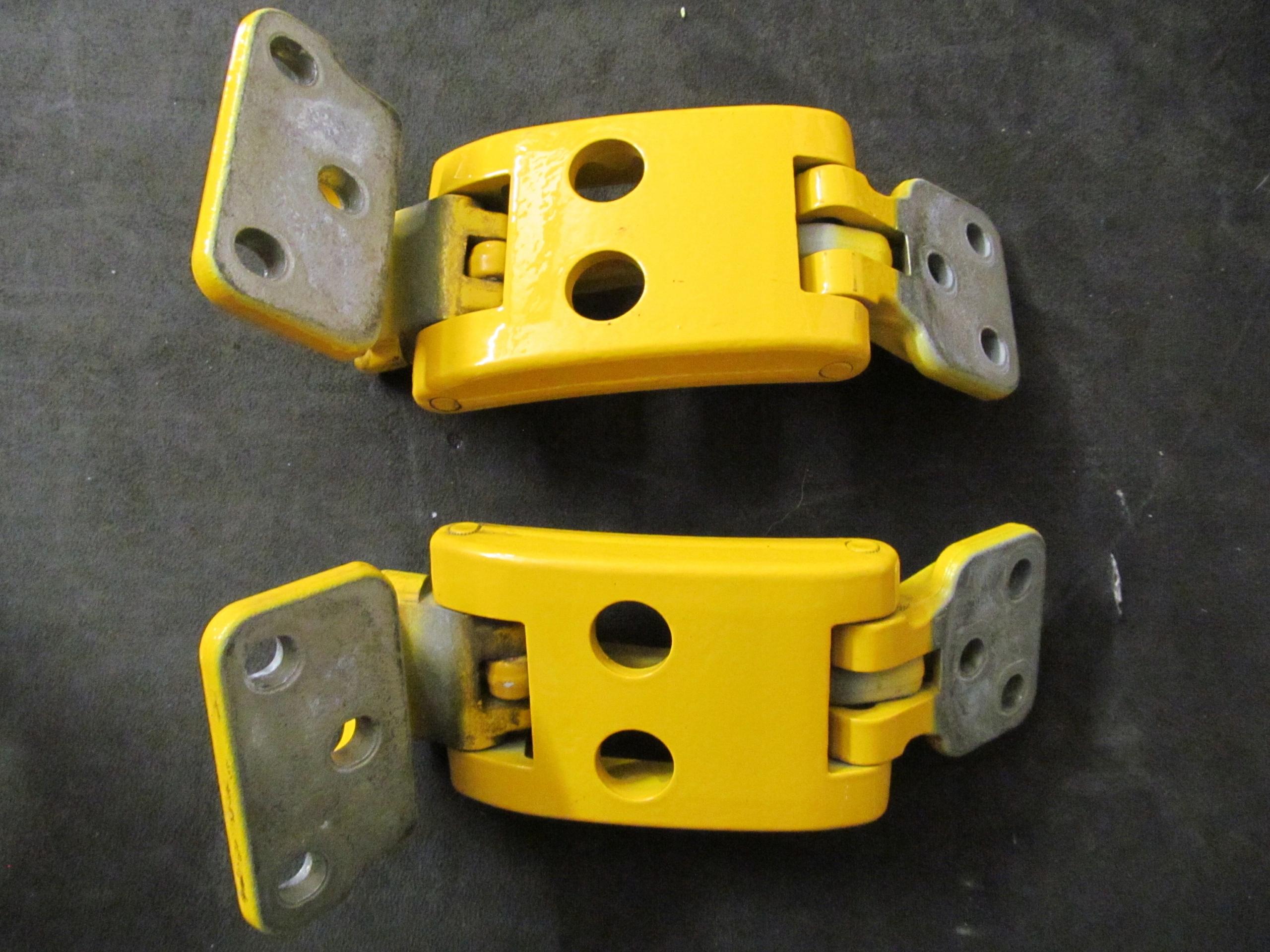 7C0827152A - VW CRAFTER II MAN 2016 - ЗАДНЯ ПЕТЛЯ ЗАДНЯ ВЕРХНЯ L / P