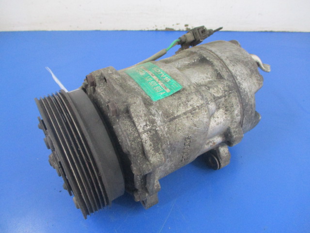 VW GOLF 4 1.6 КОМПРЕСОР КОНДИЦІОНЕРА 1J0820803A