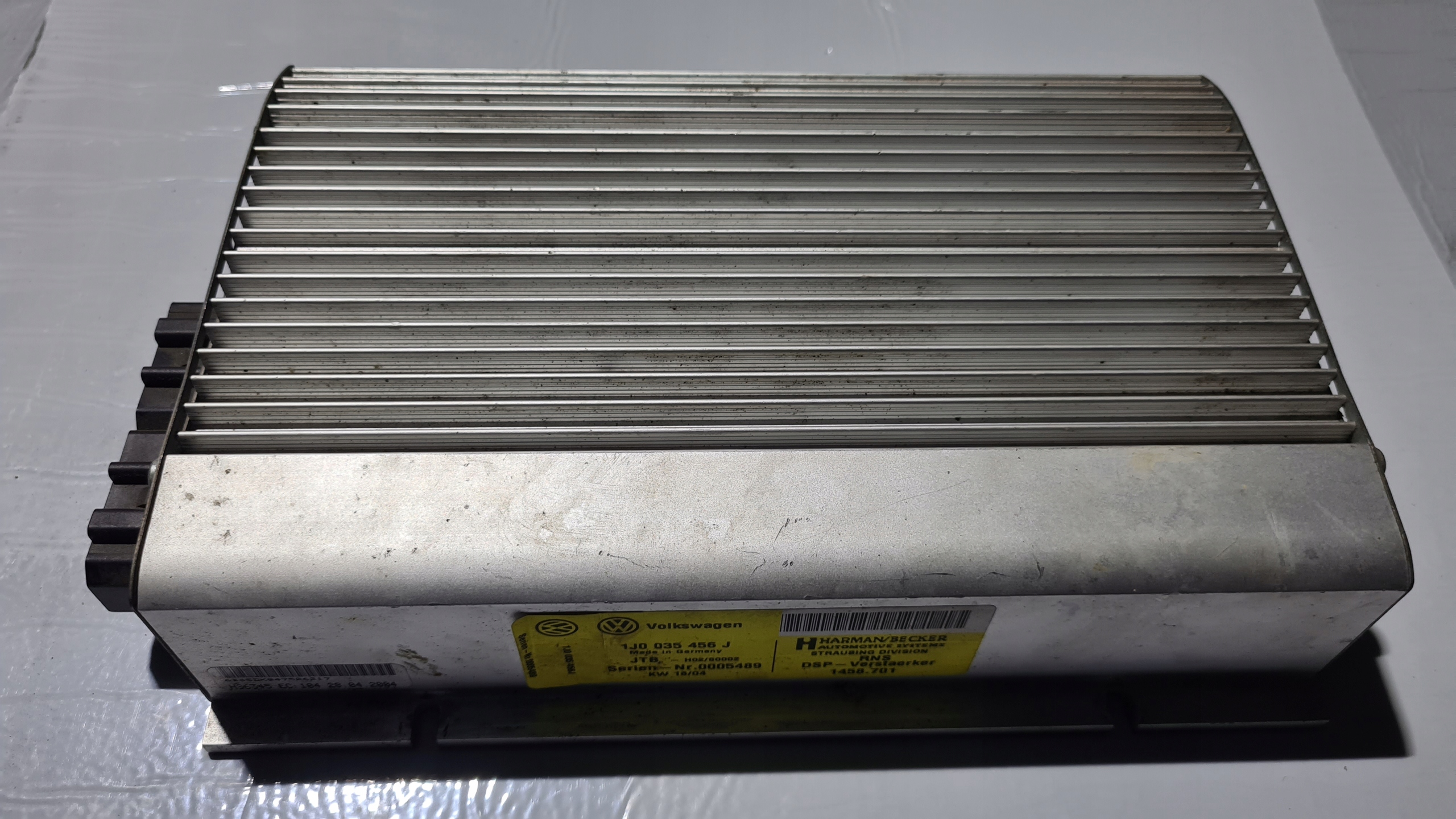 VW GOLF IV, PASSAT B5 усилитель HARMAN 1J0035456J