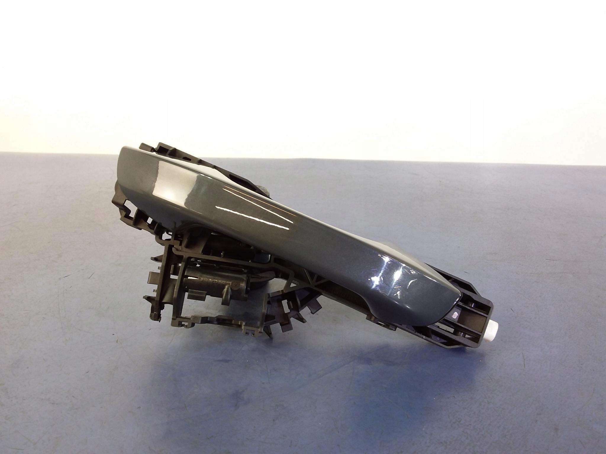 5h0837470 - VW GOLF ДВЕРНАЯ РУЧКА ПЕРЕДНЯЯ ПРАВАЯ LC7Q