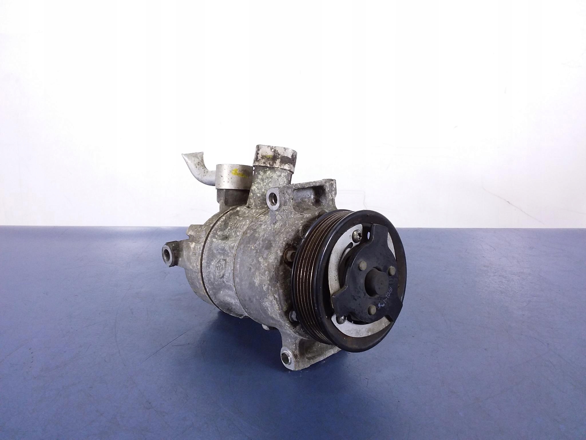 VW GOLF V 1.9 TDI КОМПРЕСОР КОНДИЦІОНЕРА 5N0820803