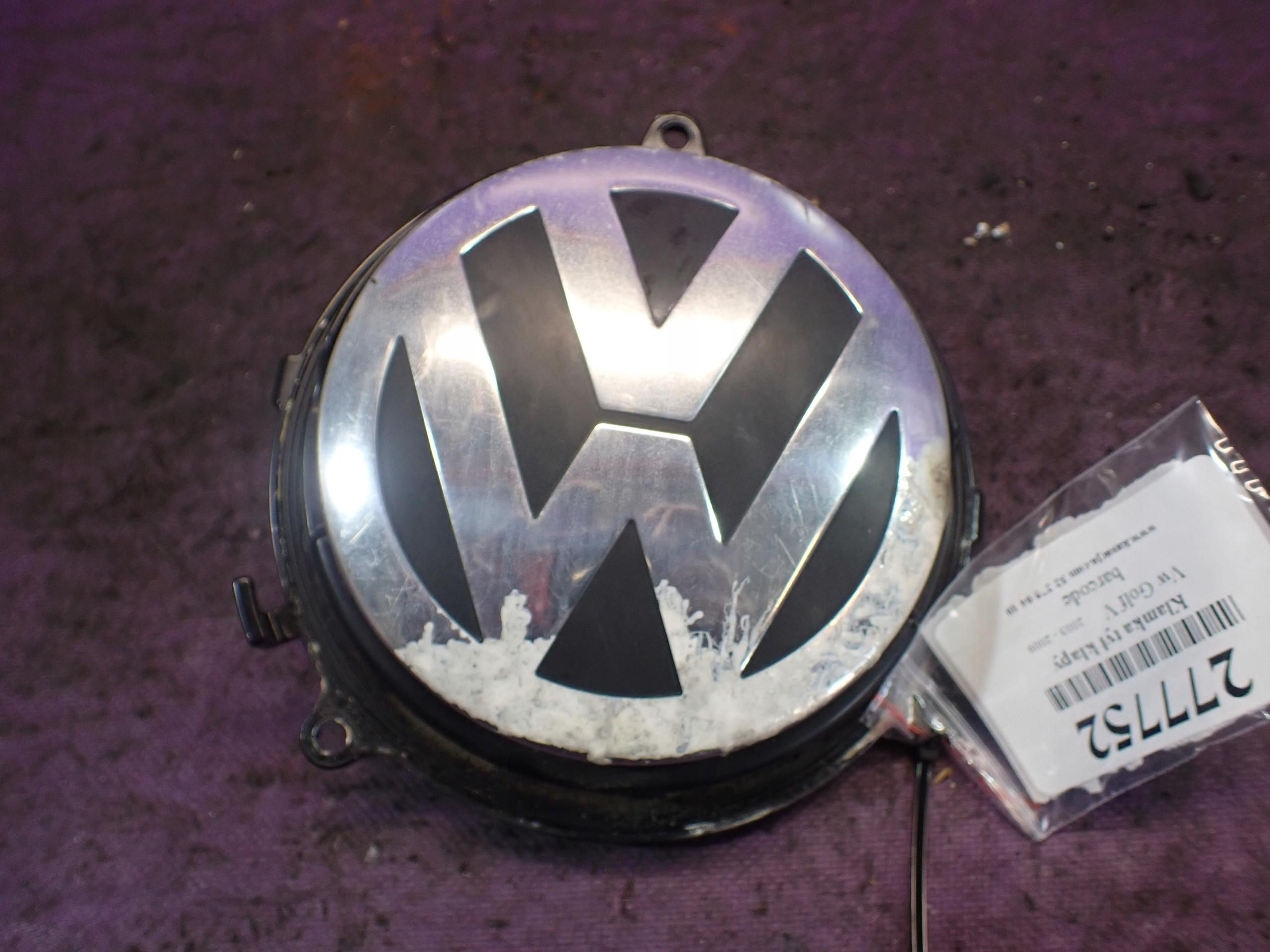 VW GOLF V РУЧКА ЗАДНІХ ДВЕРЕЙ БАГАЖНИКА 1K0827469D