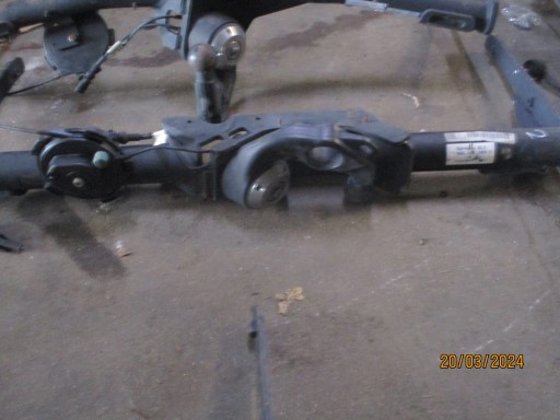 VW GOLF VII COMBI БУКСИРУВАЛЬНИЙ ГАК 5G9803880D