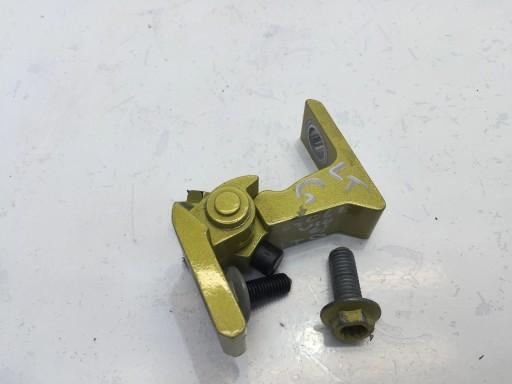 5H0833401A - VW GOLF VIII 8 2021 ДВЕРНАЯ ПЕТЛЯ ЛЕВАЯ ЗАДНЯЯ ВЕРХНЯЯ