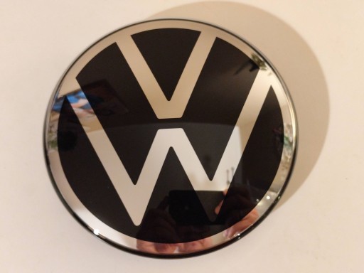 5H0853601M - VW Golf VIII Taos Taigo 19 — эмблема спереди под радаром, новый оригинал