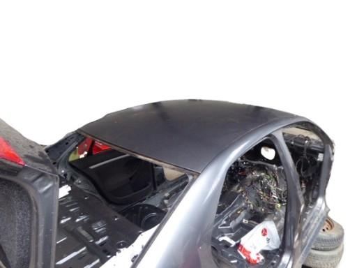 VW JETTA V ДАХ СЕДАН LD7X СТІЙКА