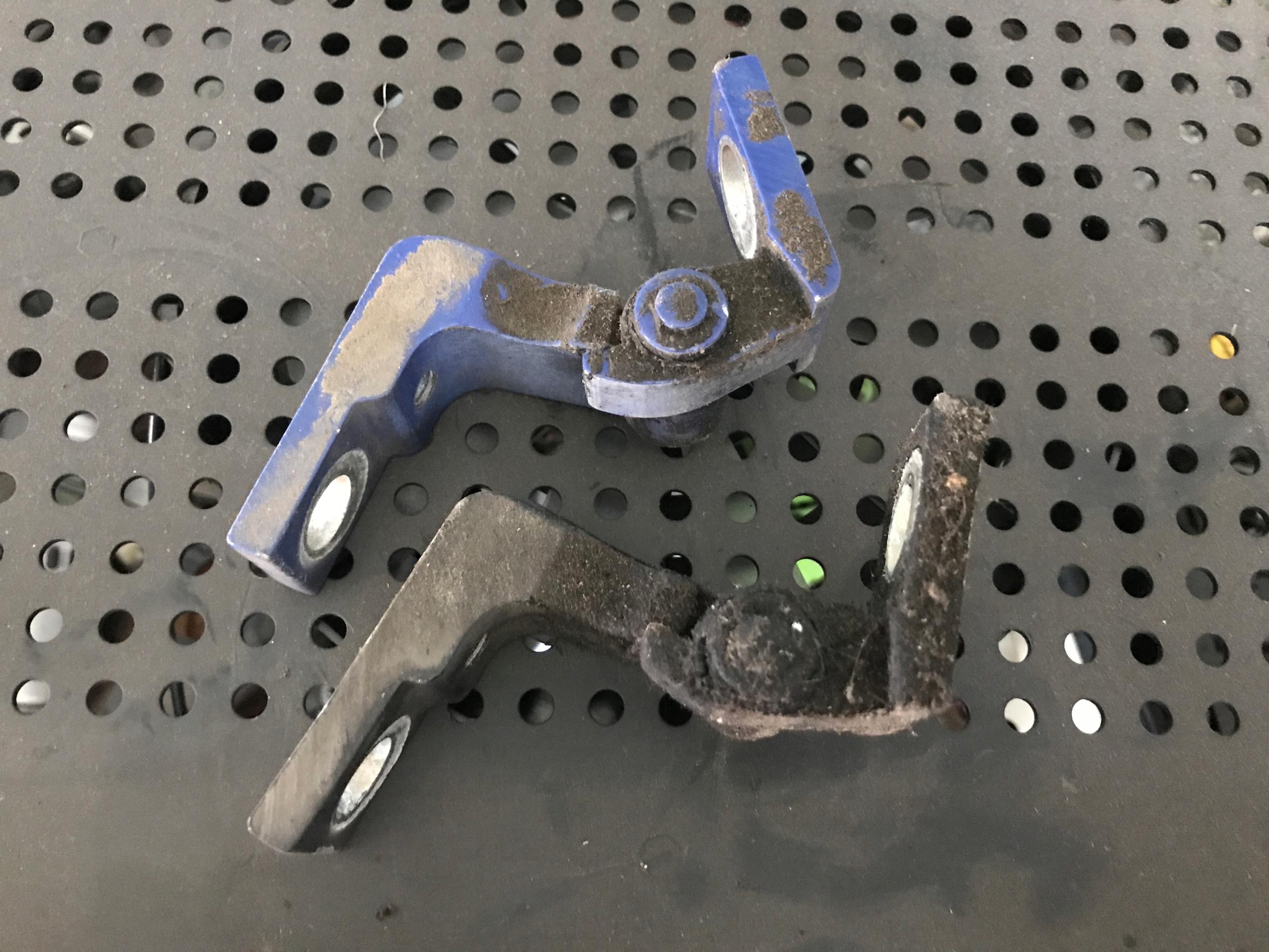 VW LUPO ПЕТЛІ ЛІВА ДВЕРНА ПЕТЛЯ ВЕРХНЯ НИЖНЯ