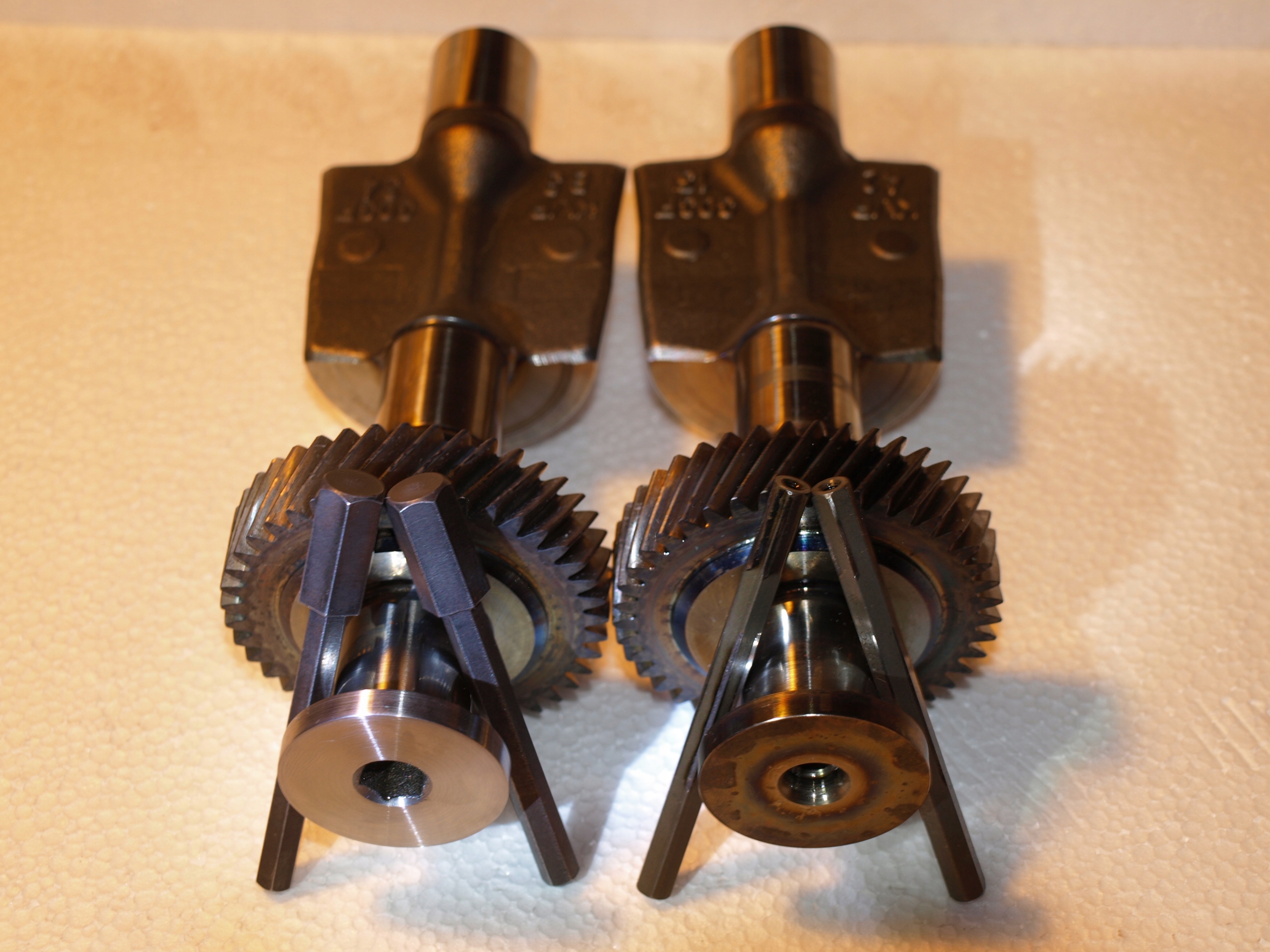 03G 115 - VW Passat B6 BKP BMP BRE масляный насос вал 2.0 TDI