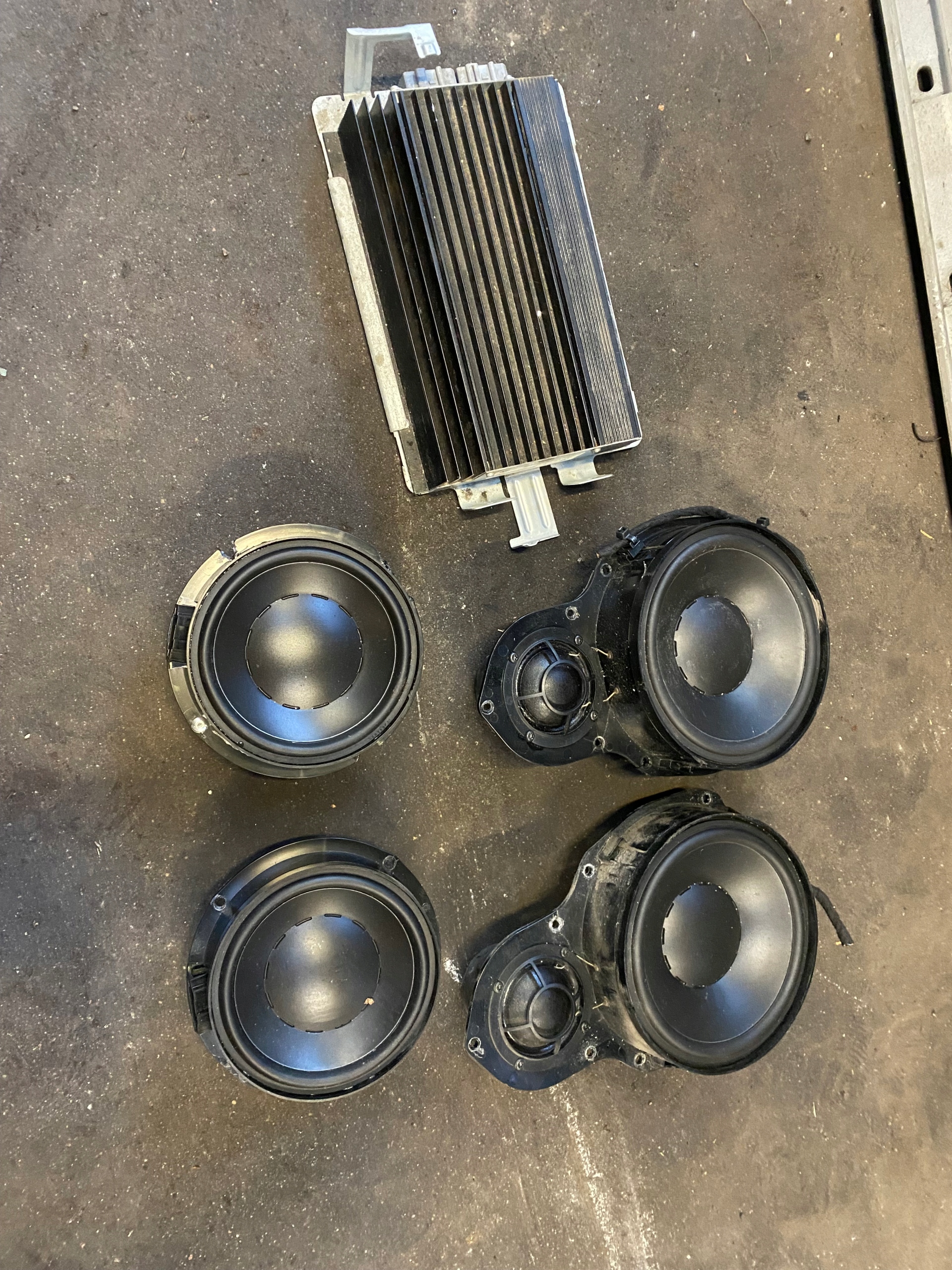 VW PASSAT B6 CC усилитель DYNAUDIO 3C0035456F